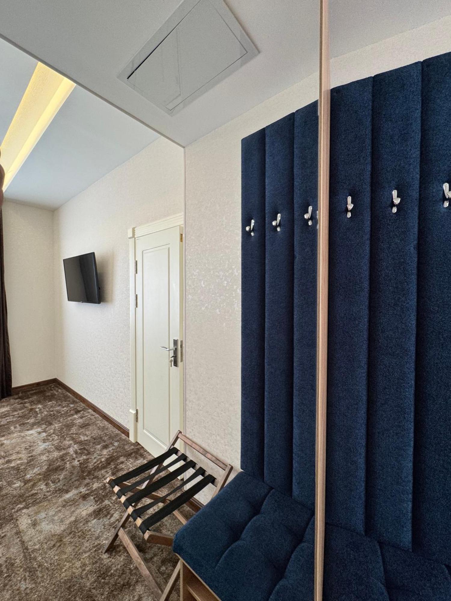 Garnet Mir Hotel Tashkent Exterior photo