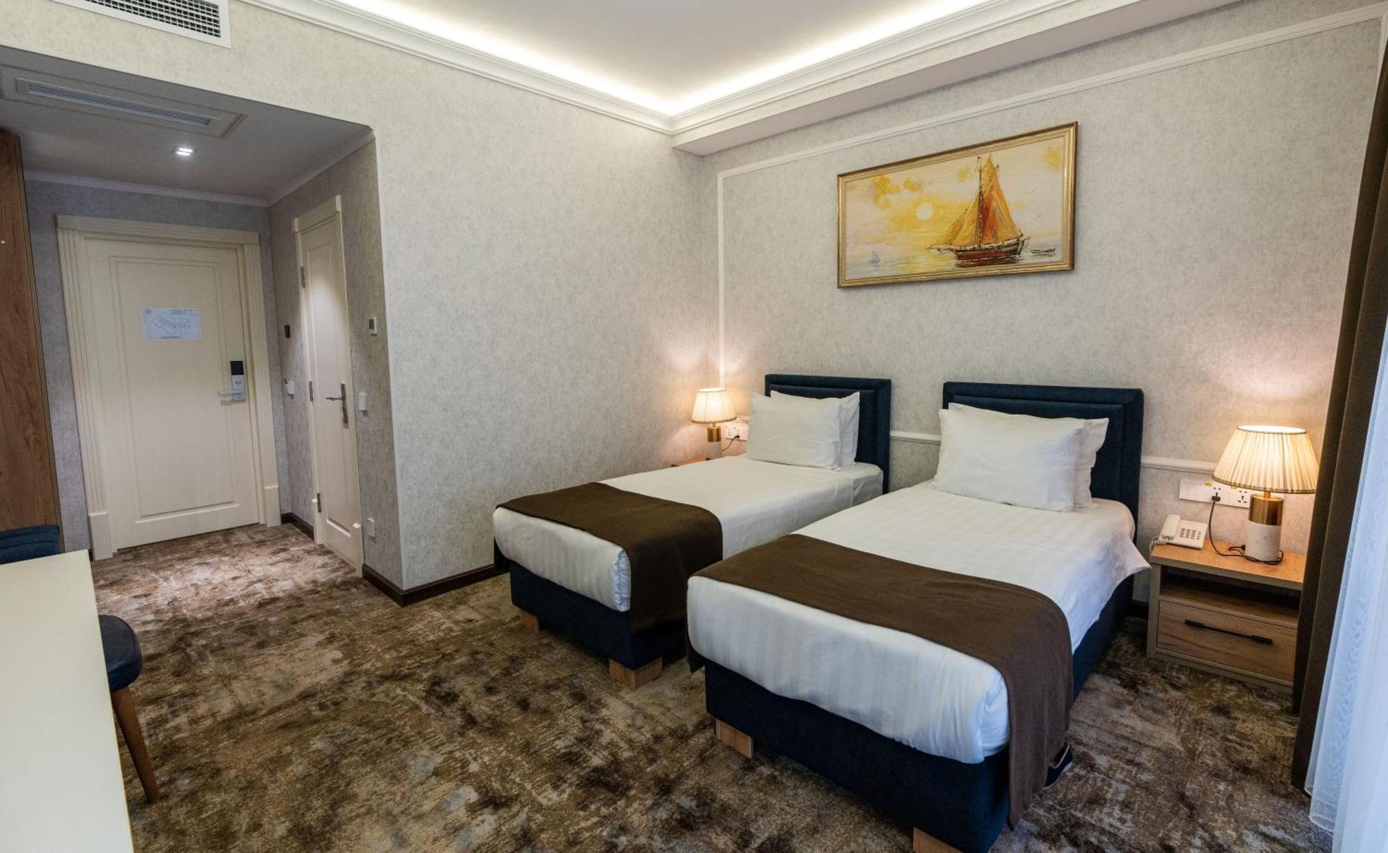 Garnet Mir Hotel Tashkent Exterior photo